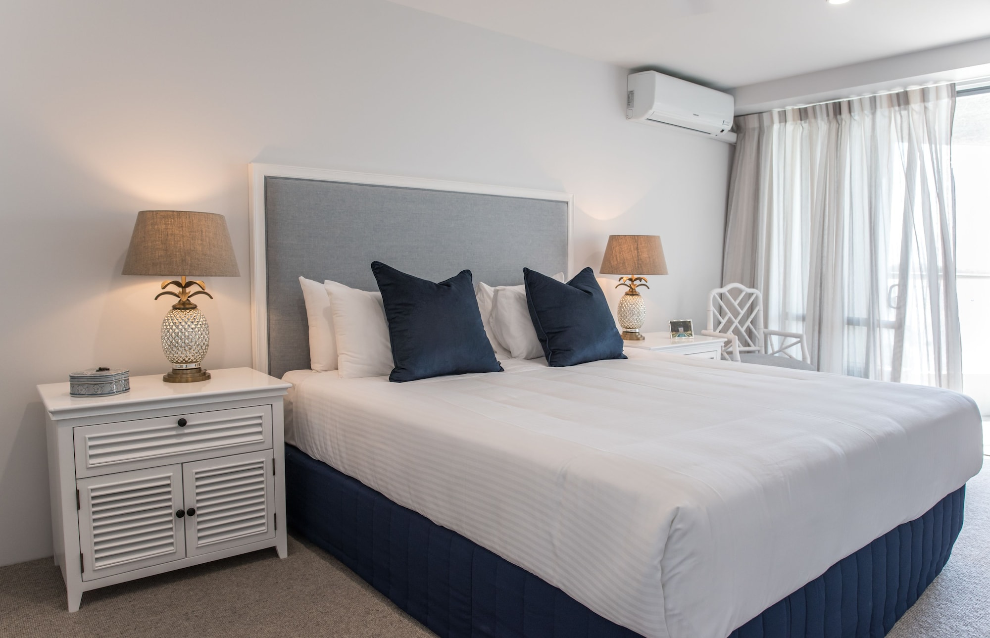 2 BEDROOMS, LUXURY, APARTMENT, WATER FRONT