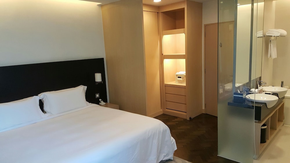 3 BEDROOMS, PREMIER, 3 BEDS