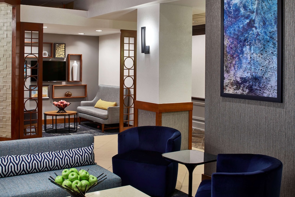 Hyatt Place Atlanta-Galleria 33/59