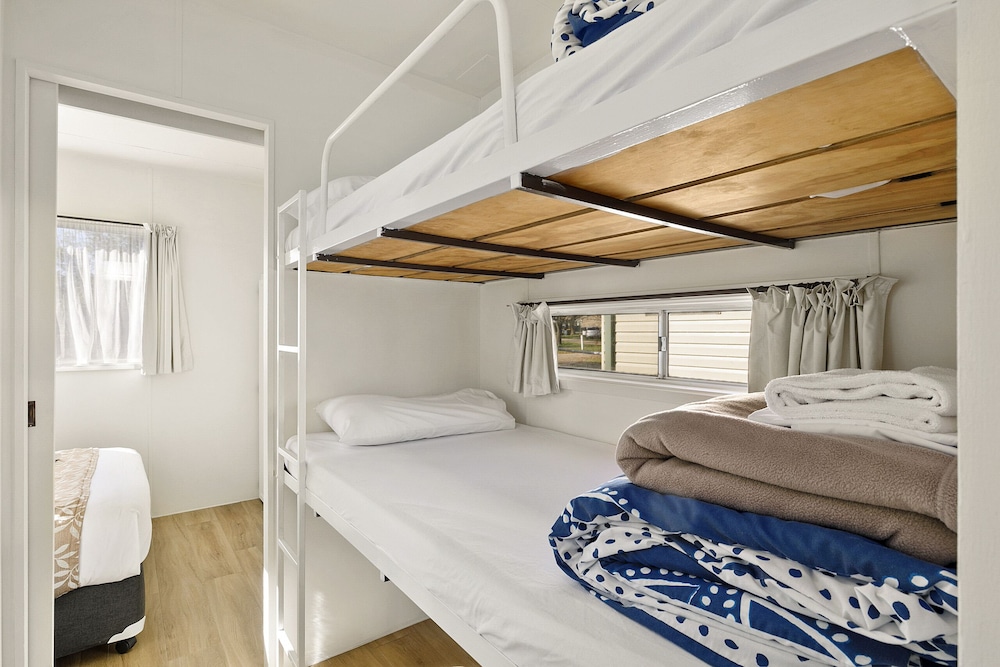 High Country Holiday Park 5/50