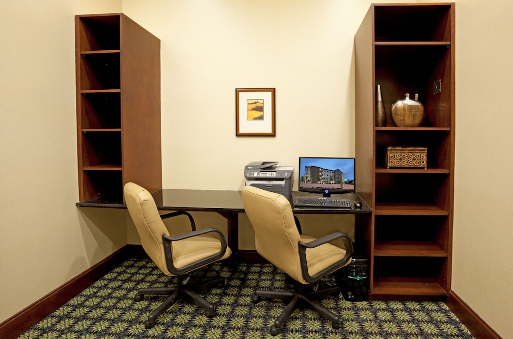 Staybridge Suites San Antonio Sea World 60/66