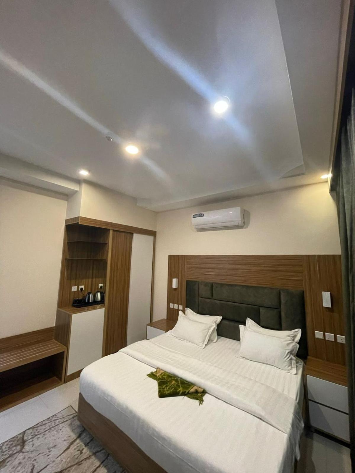 بيت الشرق للوحدات السكنية المفروشة(Orient House) 28/58
