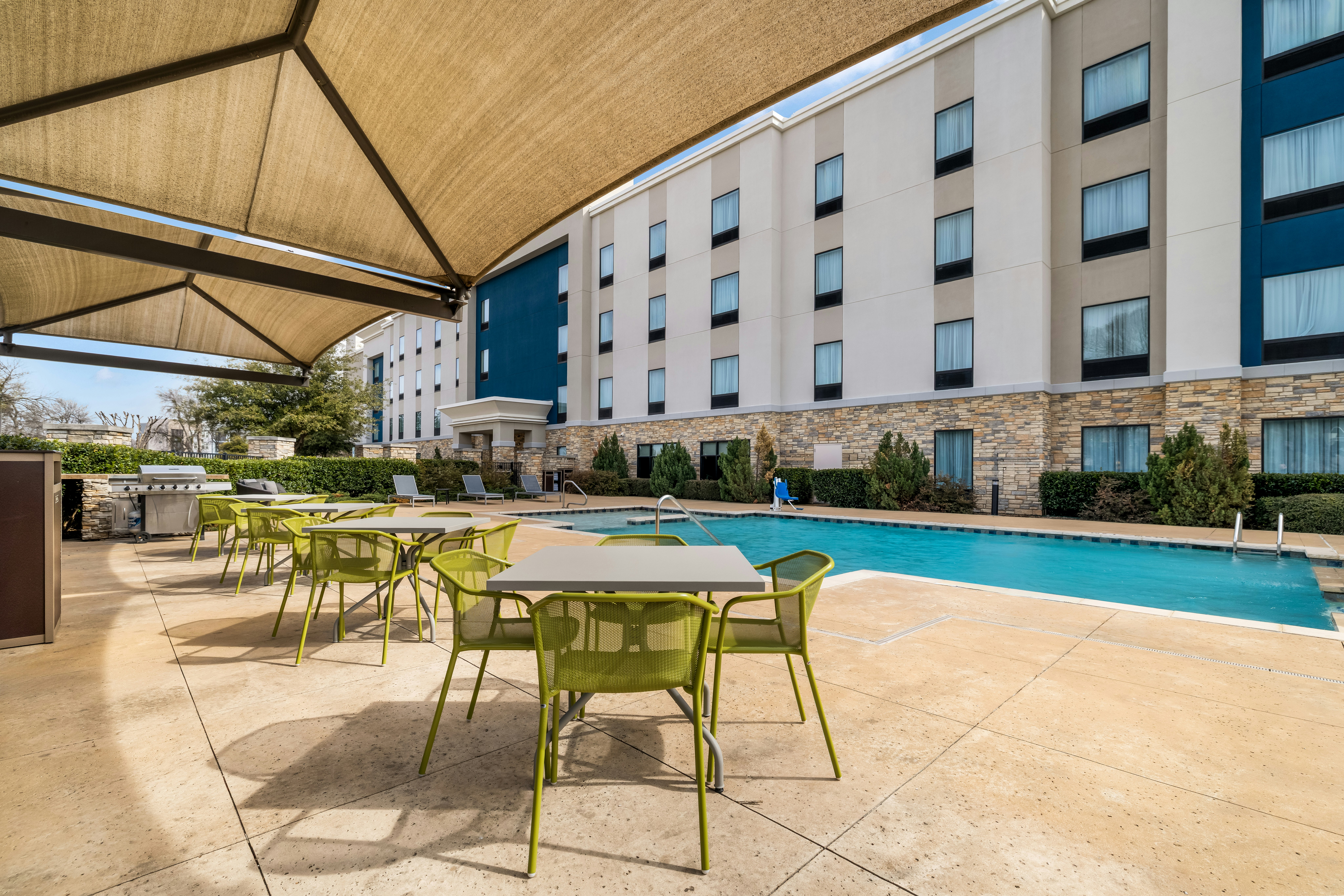 Hampton Inn Suites Dallas Plano East Tx 73/76