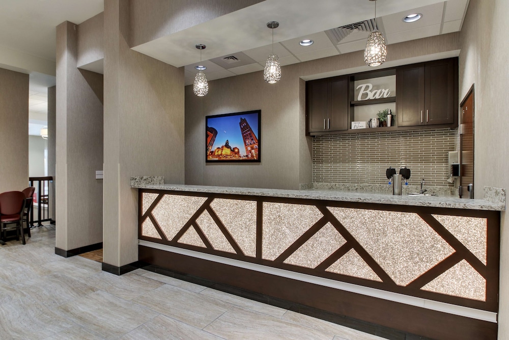 Drury Plaza Hotel Milwaukee Downtown 2/50