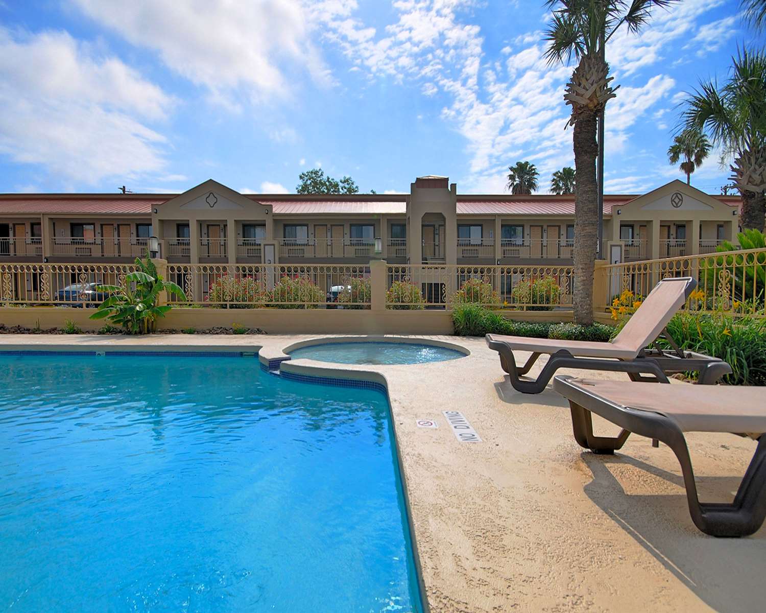 Americas Best Value Inn Kingsville 7/8