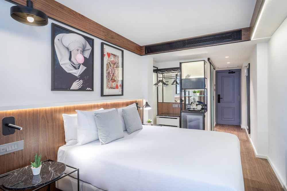 Deluxe Twin Room - City Cruise Included