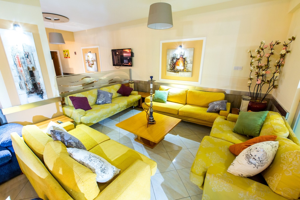 Fitos Inn Guest House 24/50