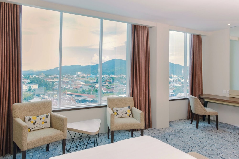 Aston Gorontalo Hotel & Convention Center 41/61