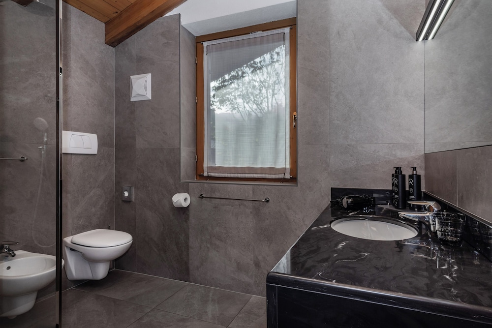 Alpine, Deluxe, Suite, King and Twin Beds، Hotel Palace Ravelli 3/3