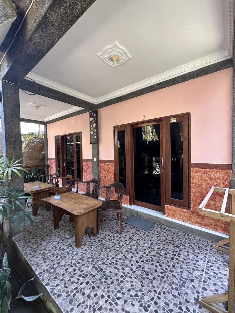 Jamess Bungalow 13/26