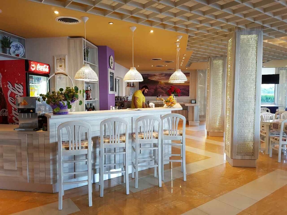 Aphrodite Hotel 57/73