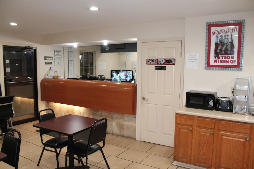 Americas Best Value Inn -Tuscaloosa 17/20