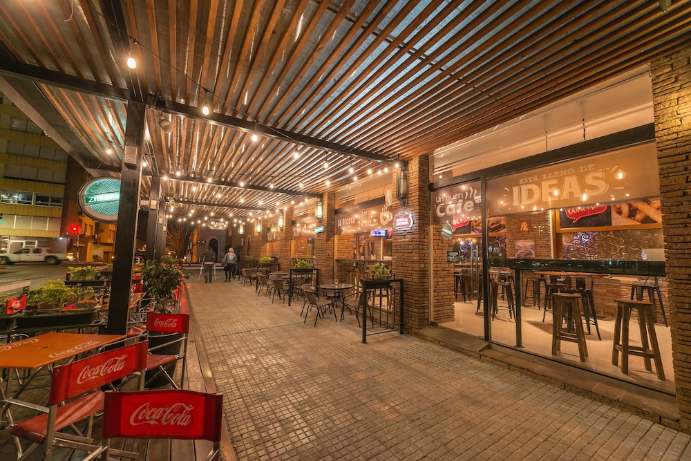 restaurant cafeteria