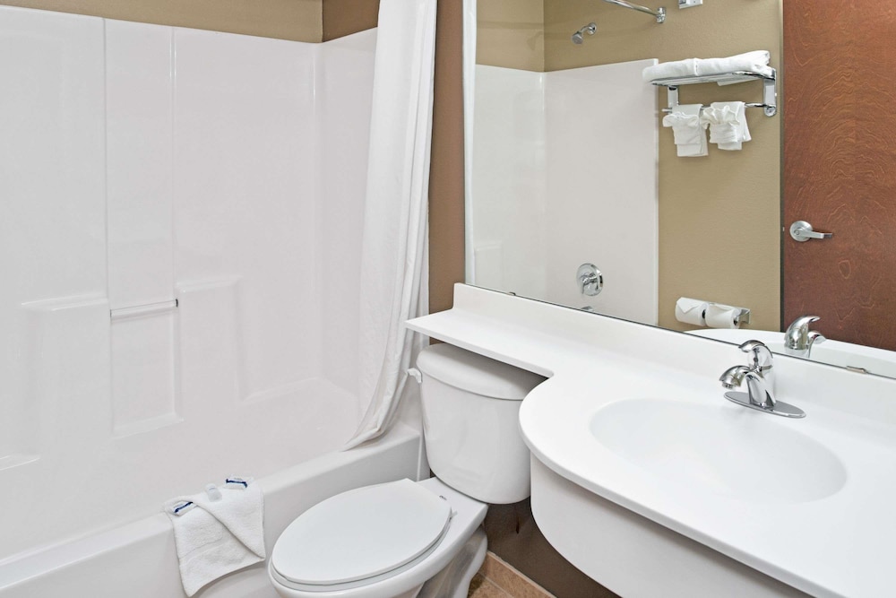 Microtel Inn Council Bluffs 47/50
