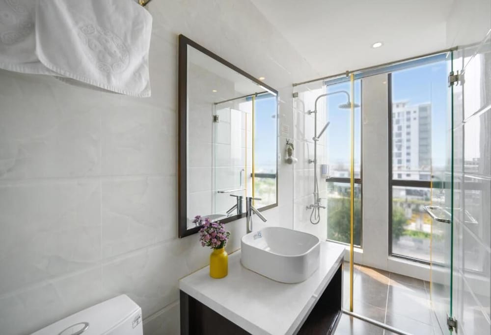 Hoa Phong Hotel 53/60