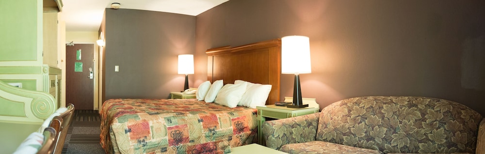 Days Inn Niantic Near Casinos 7/28