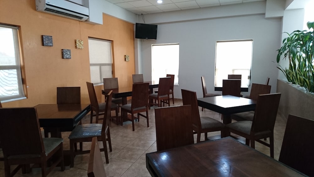 Comfort Inn Chihuahua, CHH 17/27