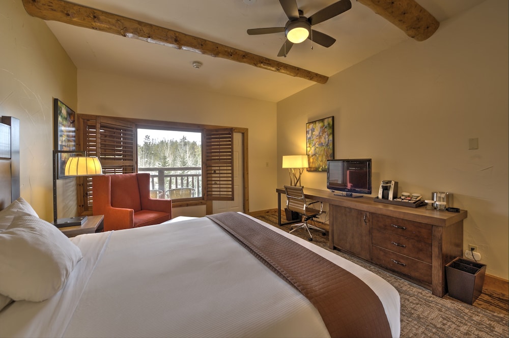 The Lodge at Breckenridge 10/50