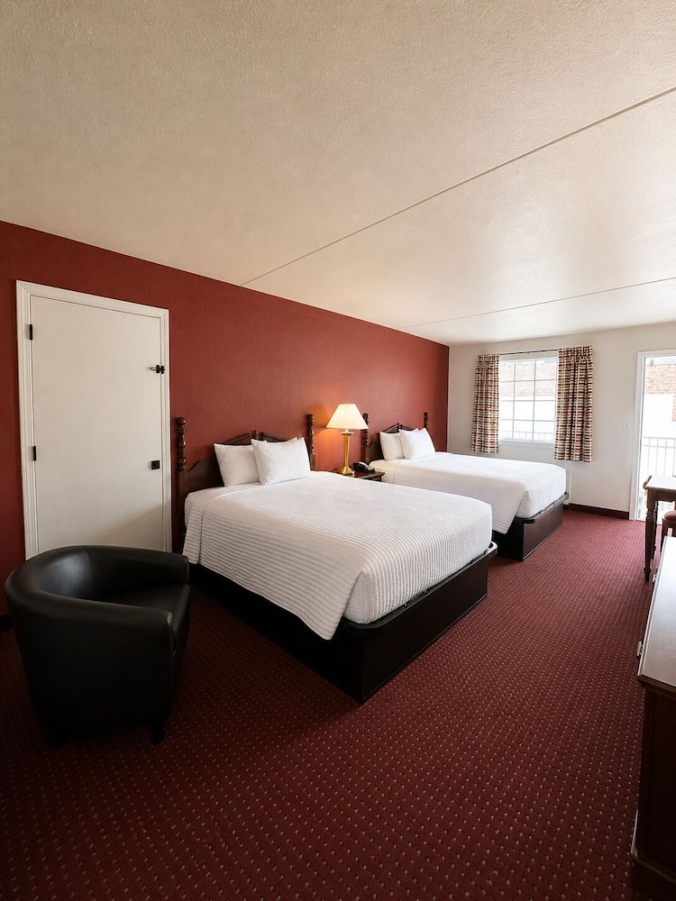 غرفة بسريرين كوين، Carriage House Inn 8/10