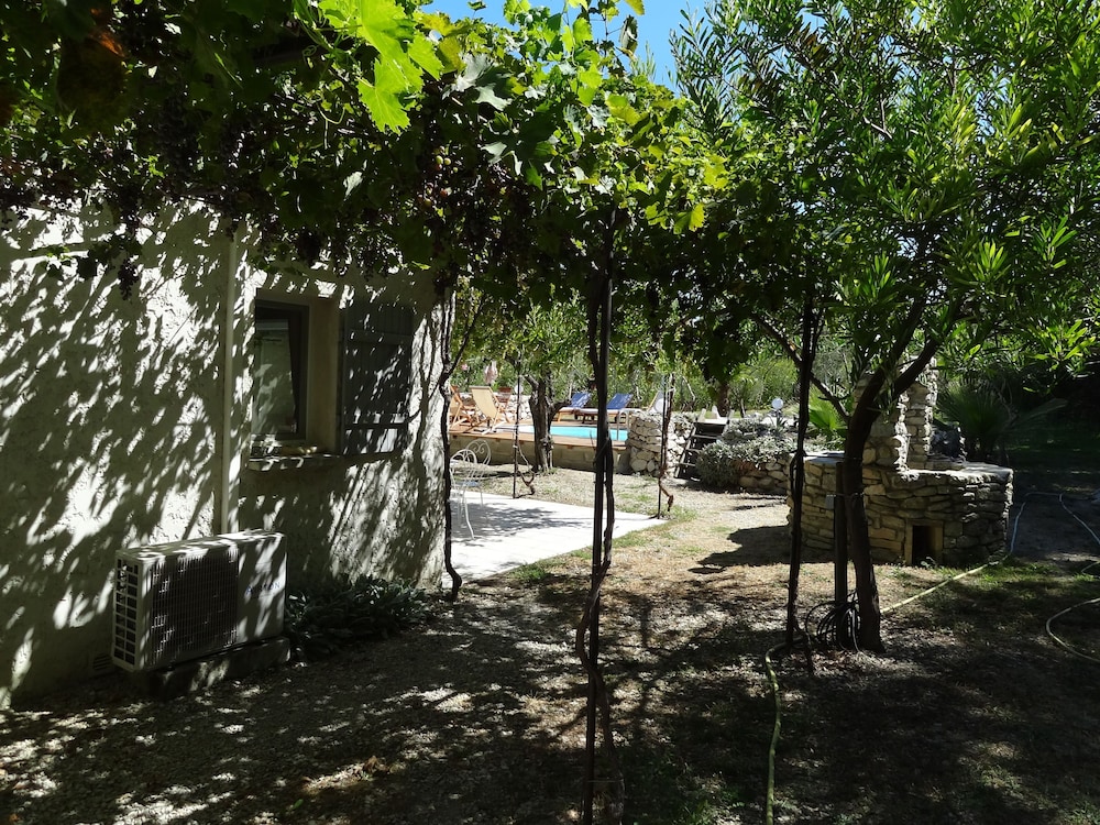 Locations Des Alpilles 32/50