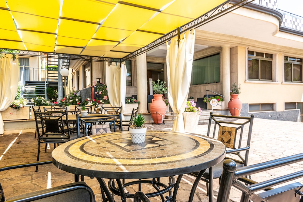 Hotel Dei Pini 48/62
