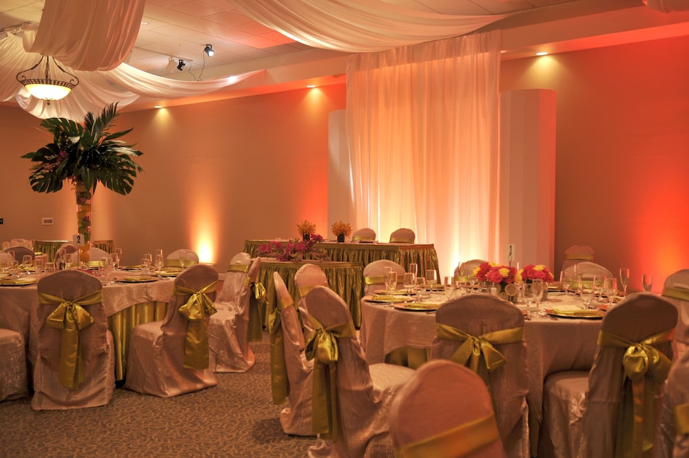 Daytona Beach Resort Conference Center 40/55