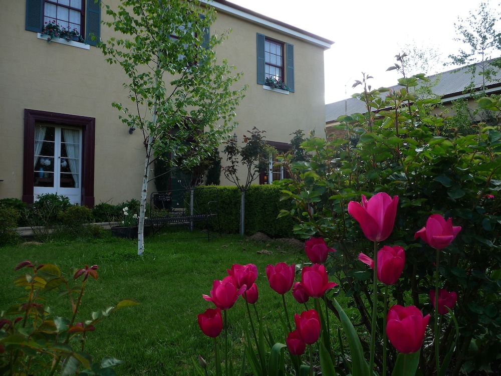 BLAKES MANOR DELORAINE 59/69