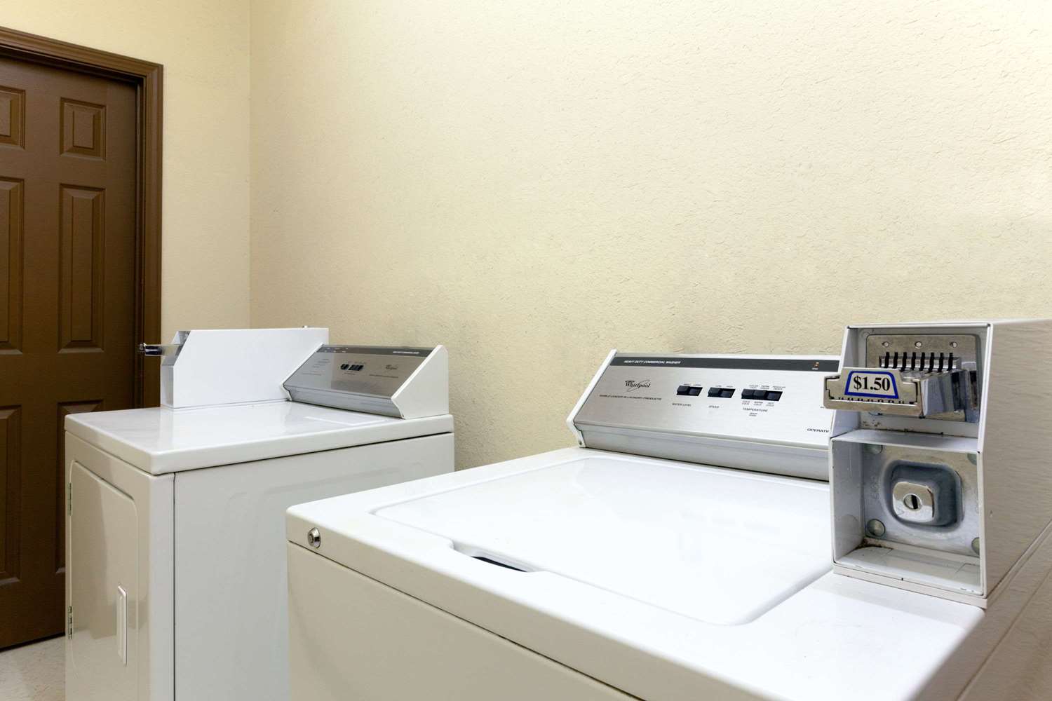 Days Inn by Wyndham San Antonio at Palo Alto 7/10