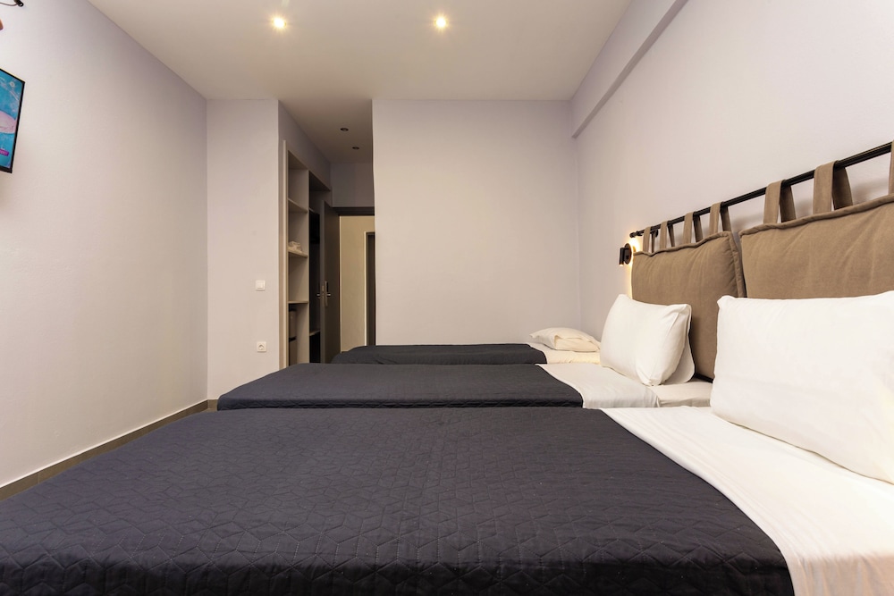 Wilde Rose Hotel 14/59