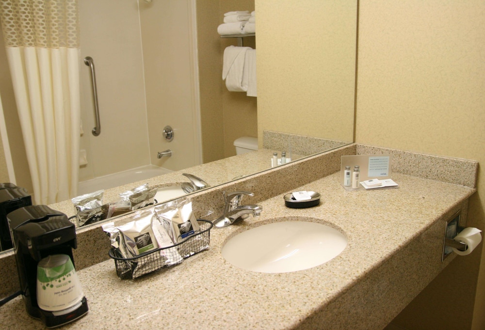 Hampton Inn San Marcos Ca 29/66