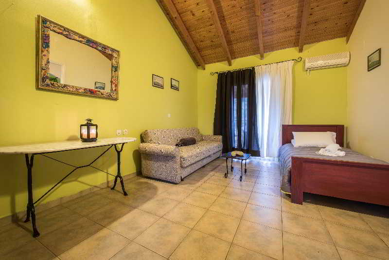 PENSION PORTO TSI OSTRIAS 15/22