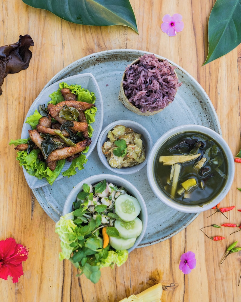 Ock Pop Tok Mekong Villa 23/50
