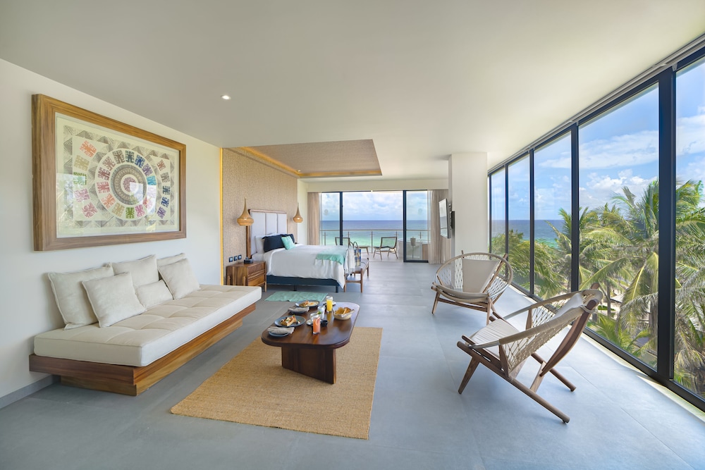 Mvngata Beach Hotel 4/50