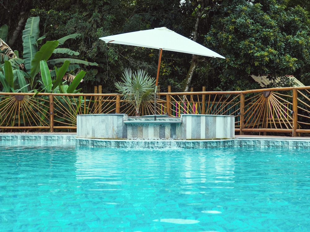 Bali Suites Itamambuca 42/48