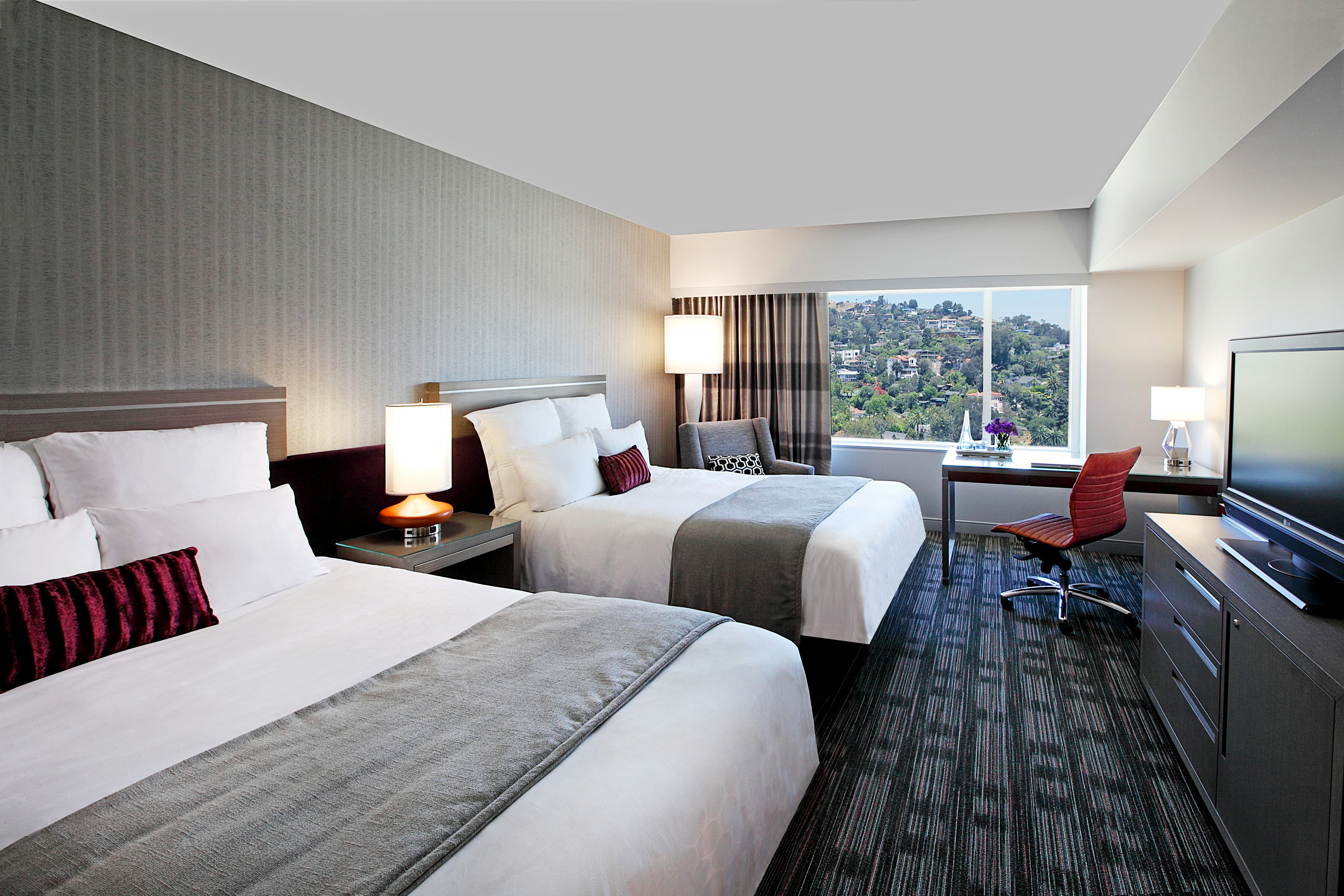 Loews Hollywood Hotel 20/73