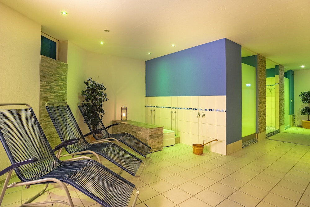 Aqualux Wellness And Tagungshotel 36/63