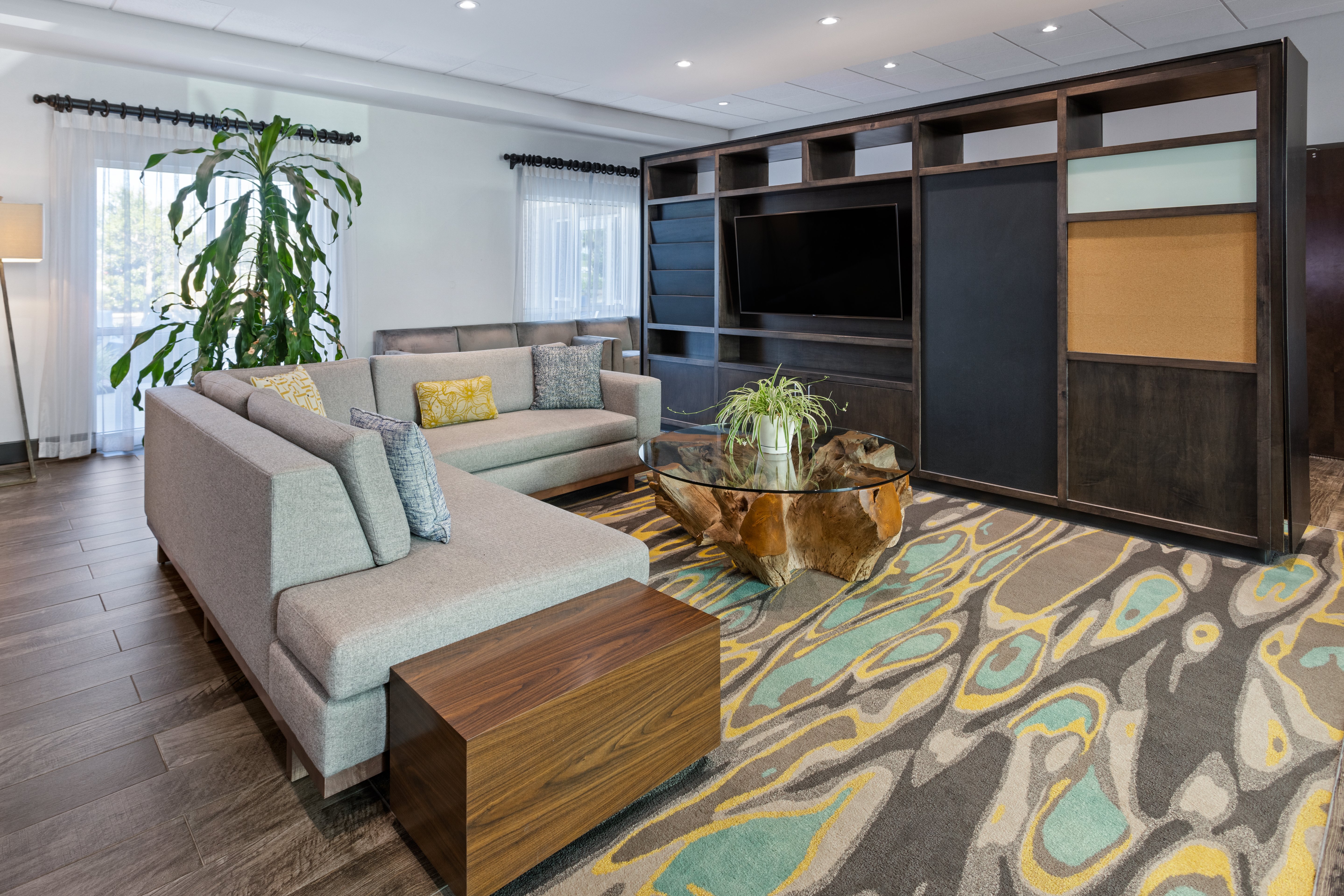 Holiday Inn Suites Savannah Airport Pooler 42/74