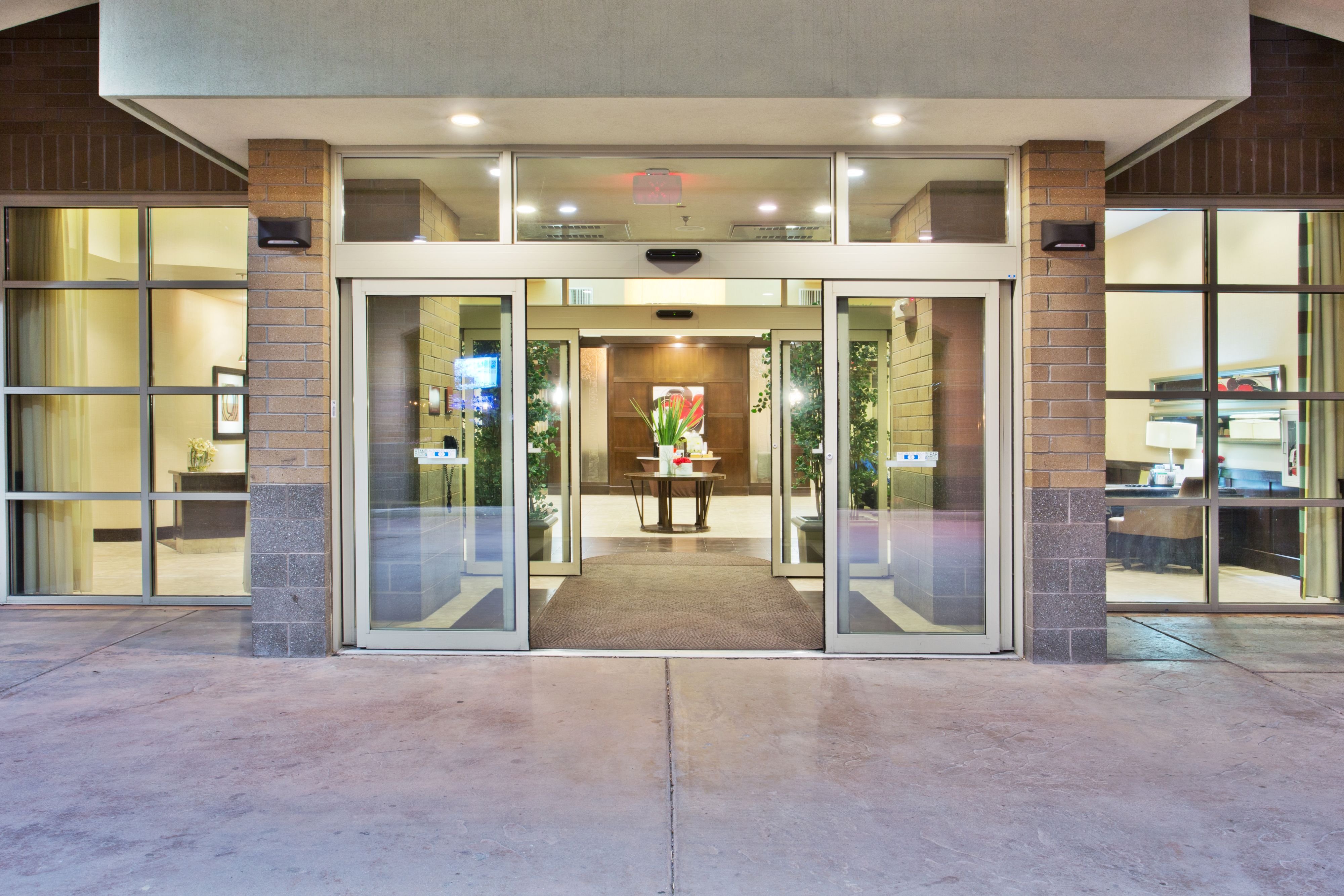 Crowne Plaza Anchorage-Midtown 3/78