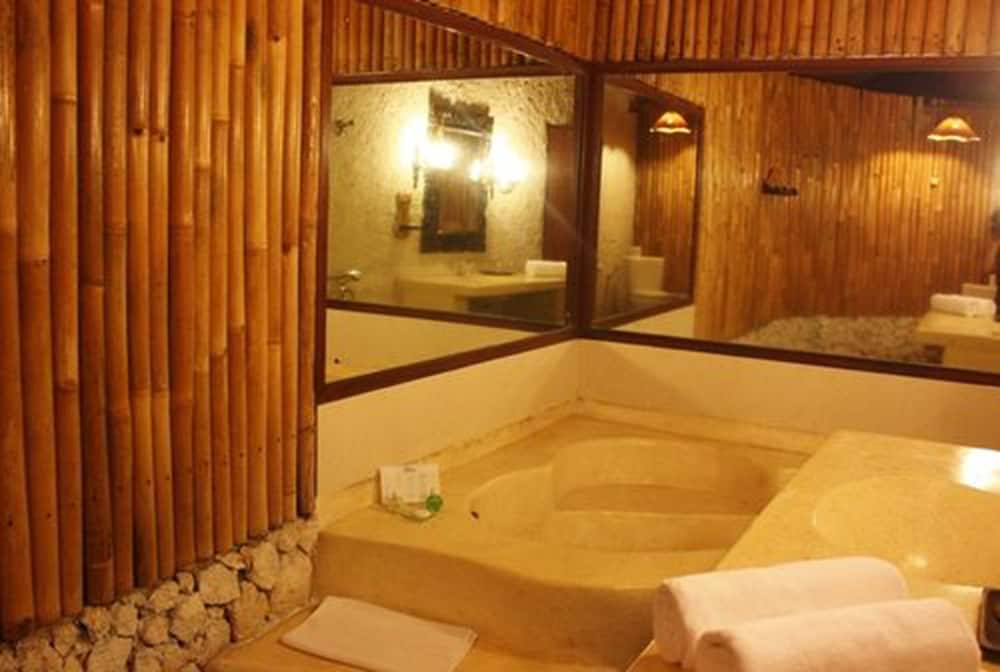 Puri Cendana Resort 28/72