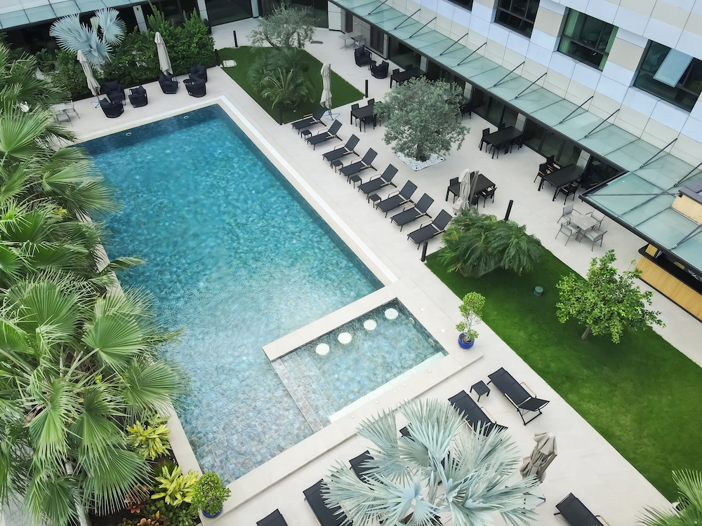 Byblos Hotel 28/29