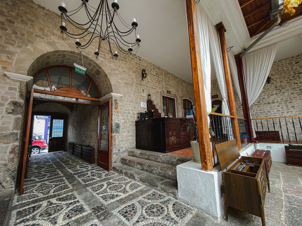 Villa de Tacvnga Hotel 8/50