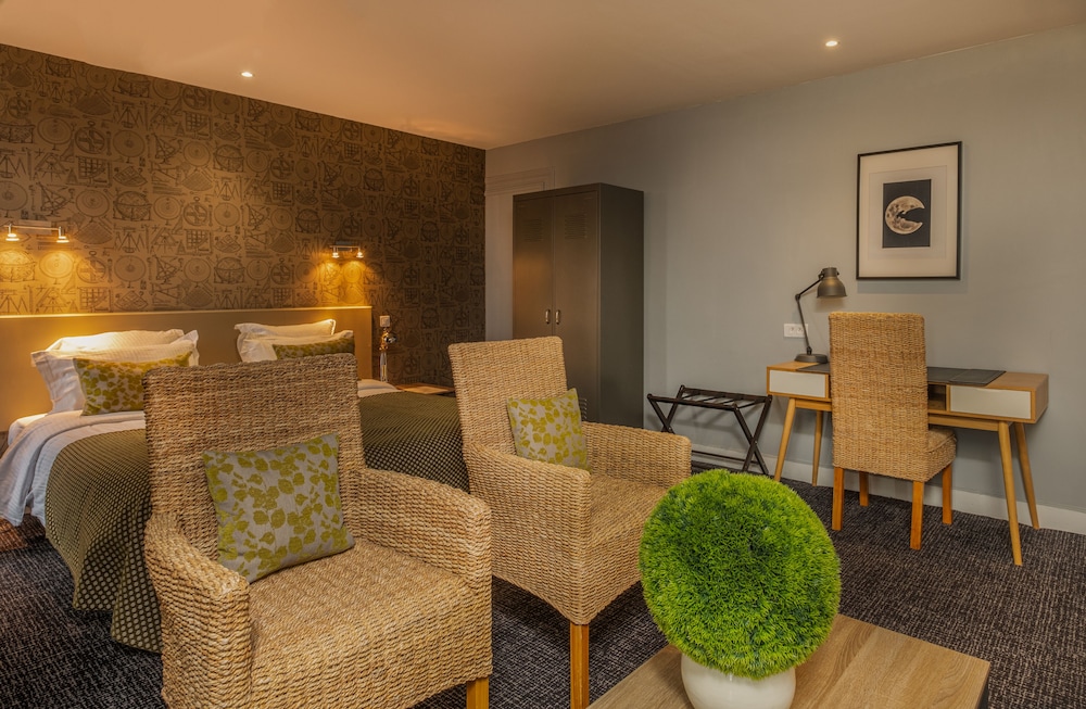 Nouvel Hotel 24/40