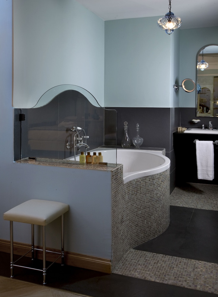 Grand Hotel Savoia Genova, Curio Collection by Hilton 25/73