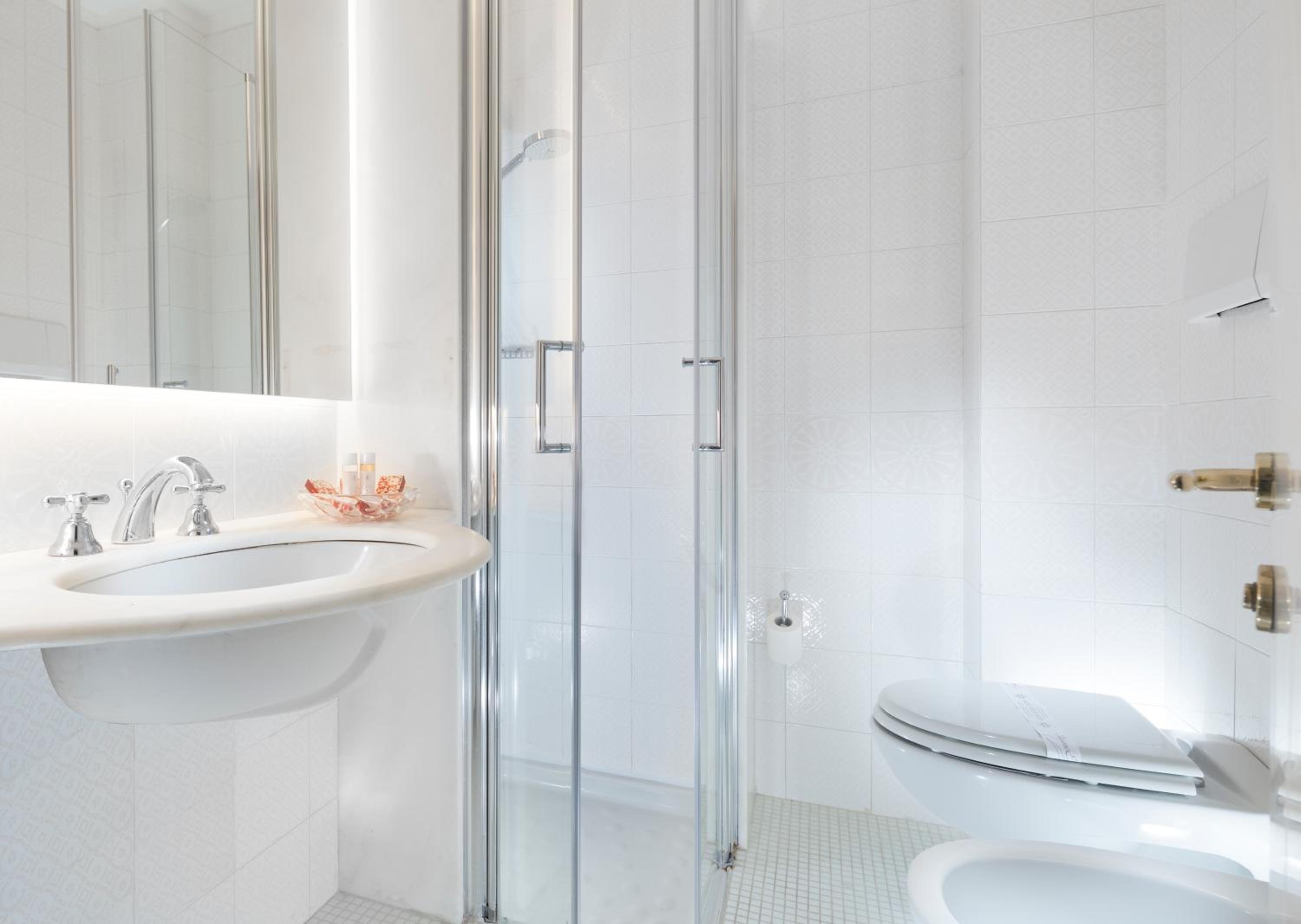غرفة ثلاثية بشرفة، Hotel Milton Rimini 6/6