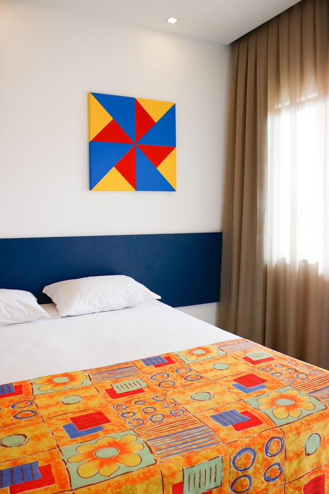 Hotel Acoriano 13/68
