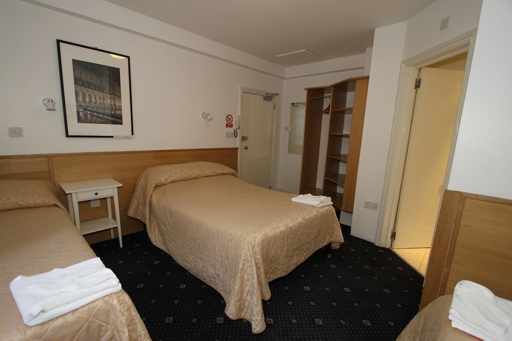 Ridgemount Hotel 30/61