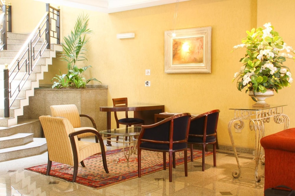 Trevi Hotel & Business 43/67