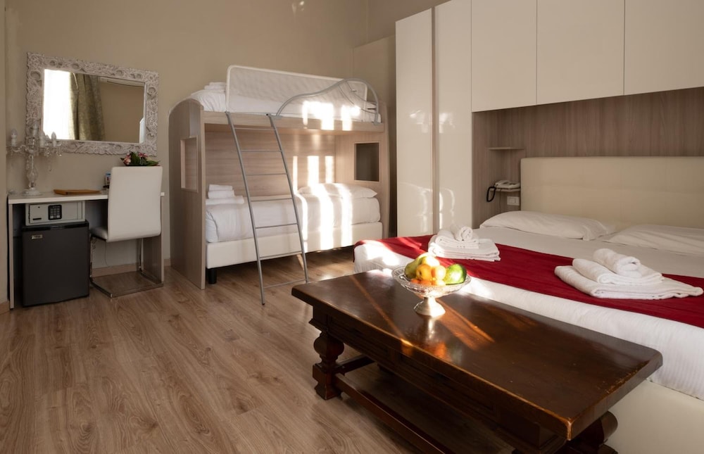 Hotel Moderno 20/50