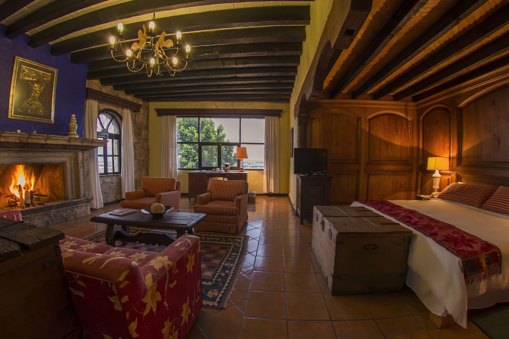Villa Montana Hotel And Spa Boutique 54/70