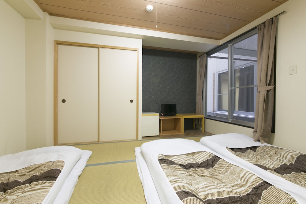 Shin-Imamiya Hotel 41/67